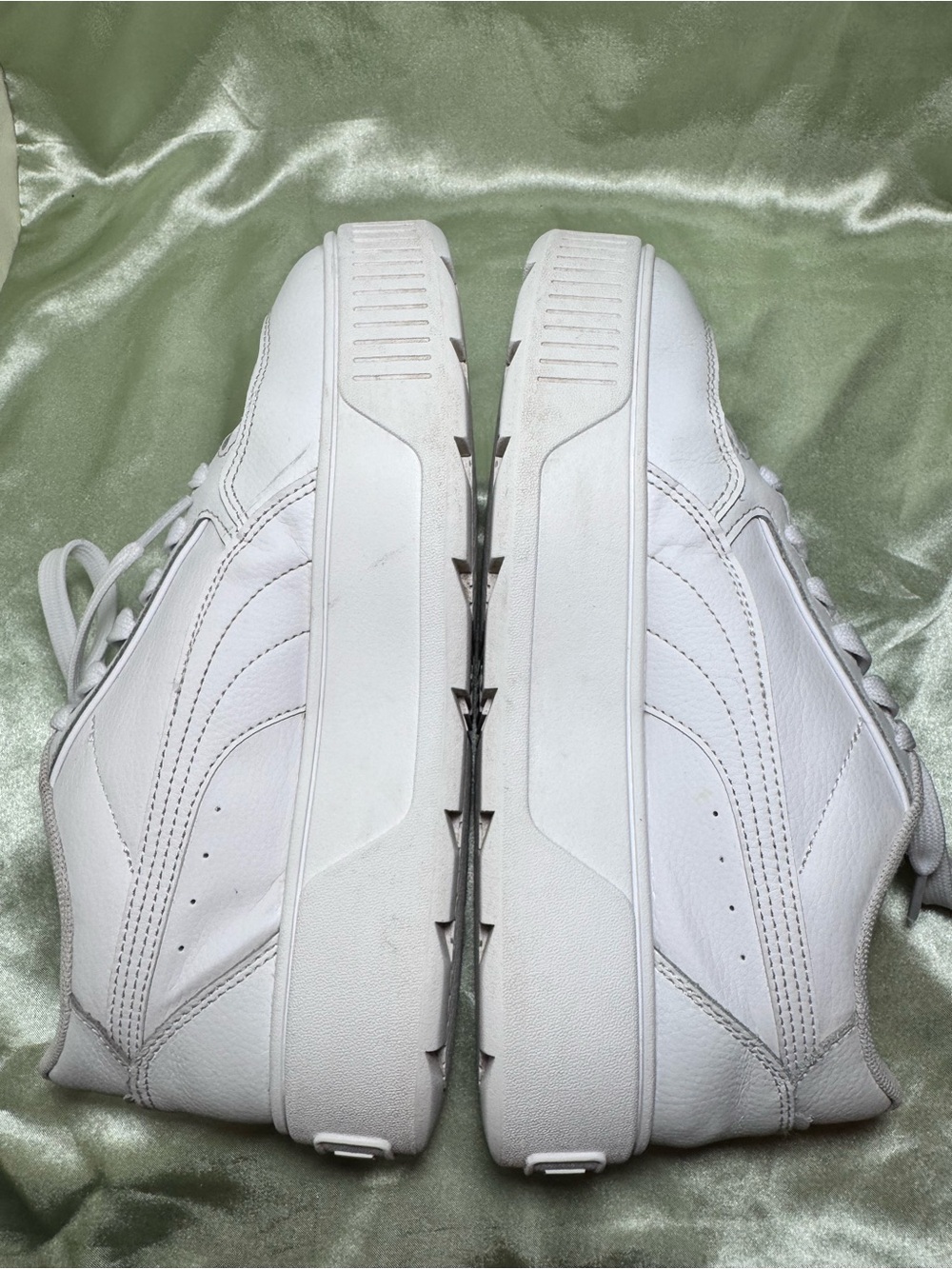 Puma Platform Lace-Up Classic Leather Sneaker with Gold Logo Women’s size 8.5 - Picture 6 of 9